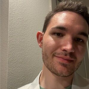 I’ve returned to poshmark. Slowly building my listings back up. Please share!